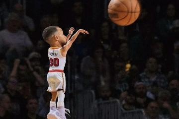 PG游戏官网登录入口-雷霆完胜意大利男篮，利拉德统治全场