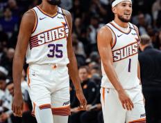 PG电子官网-勇士B队完胜尼克斯，加里纳利完成帽子戏法