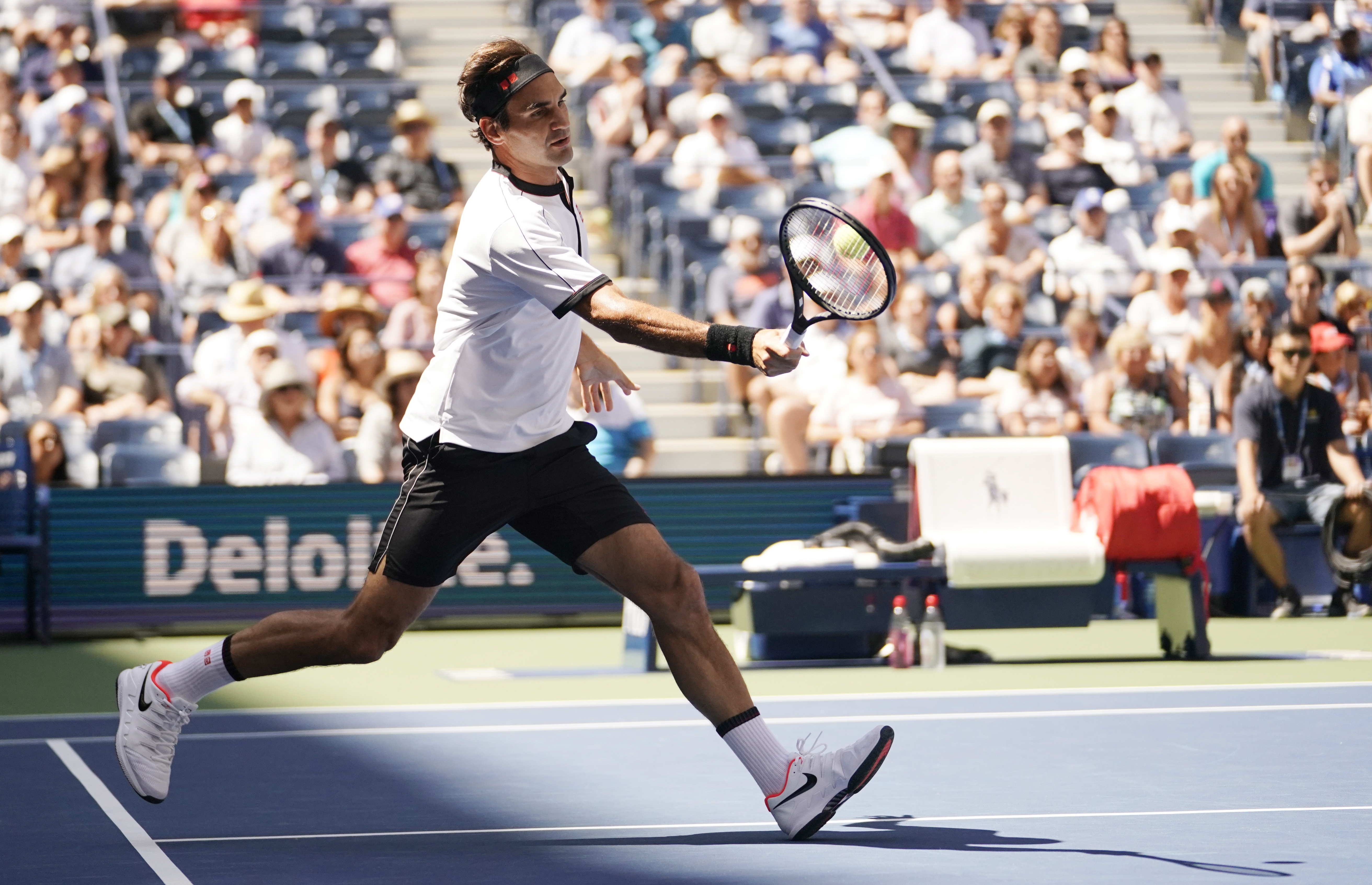 PG游戏官网登录入口-意大利网球队碾压美国网球队,费德勒高光表现