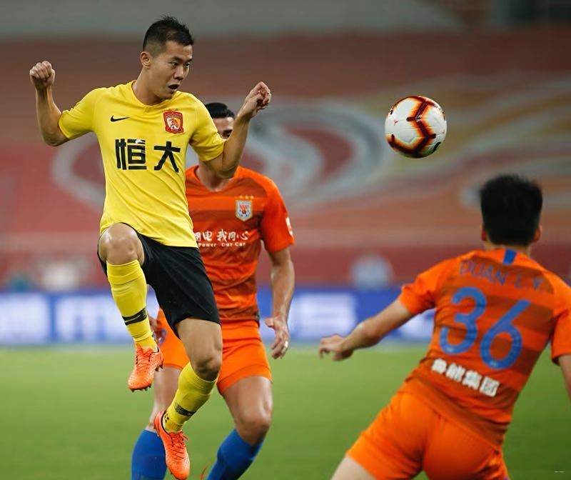 PG中国登录入口-恒大挑战国安：两队实力对比，争夺胜利激烈