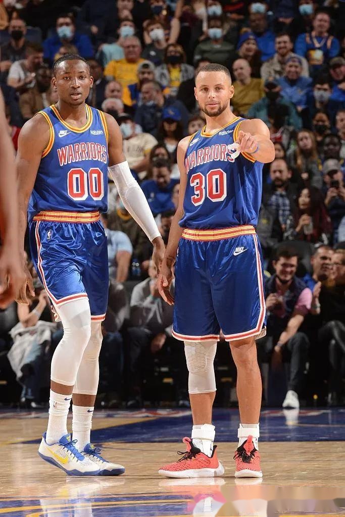 PG电子官网-勇士B队完胜尼克斯,加里纳利完成帽子戏法